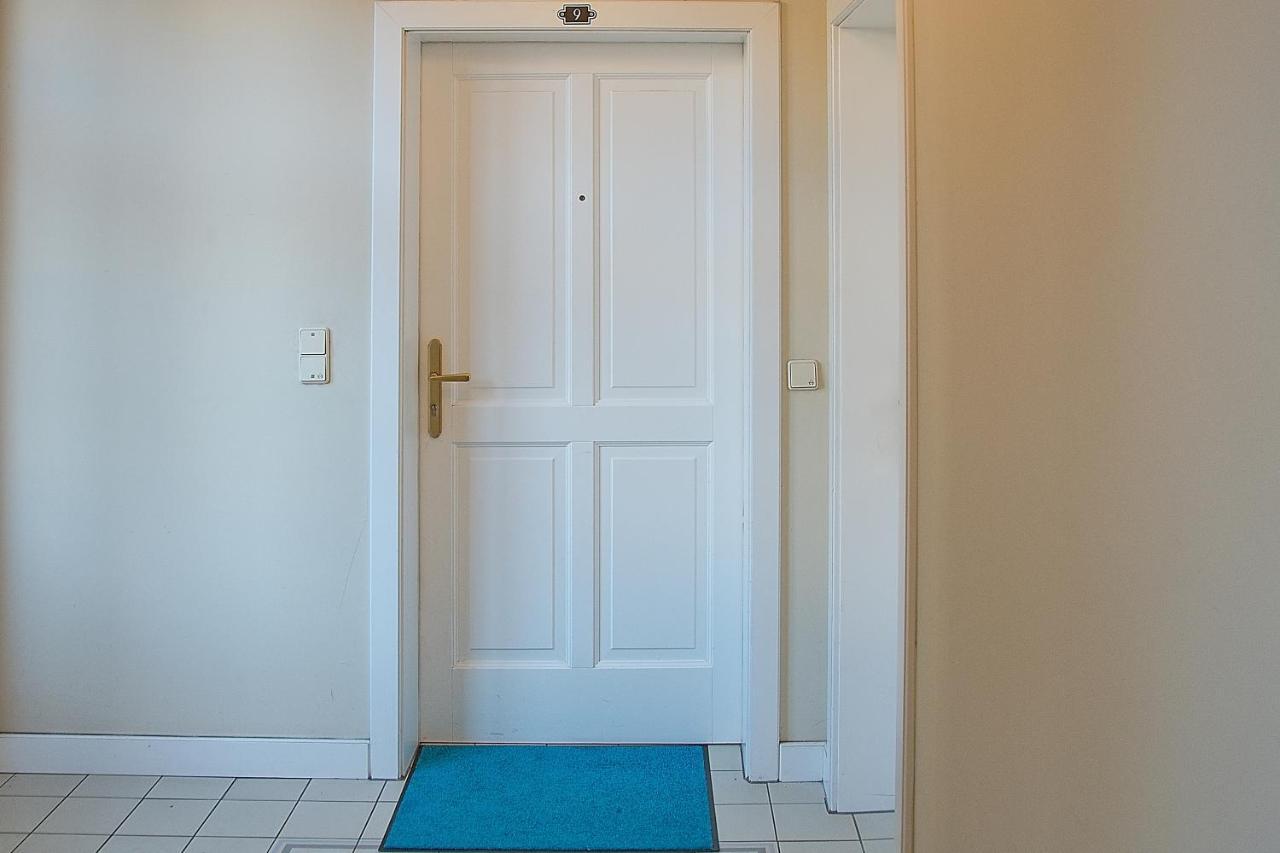 Blue Lotus Apartment Wina Bagian luar foto