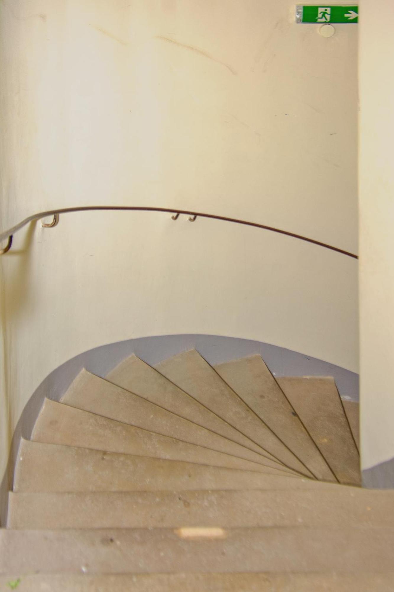 Blue Lotus Apartment Wina Bagian luar foto